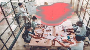 coworking con una nube acústica a-cloud roja instalada